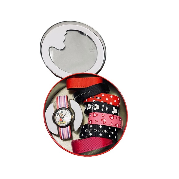Disney Mickey Mouse 8-Strap Interchangeable Watch Set - Picture 5 of 7